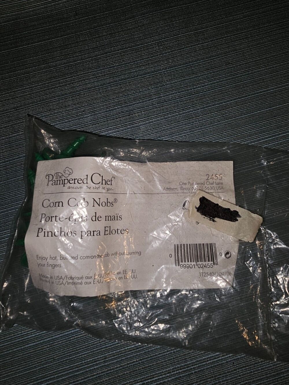 New NIP The Pampered Chef Cob Nob Corn Cob Holders 8 in Package # 2455